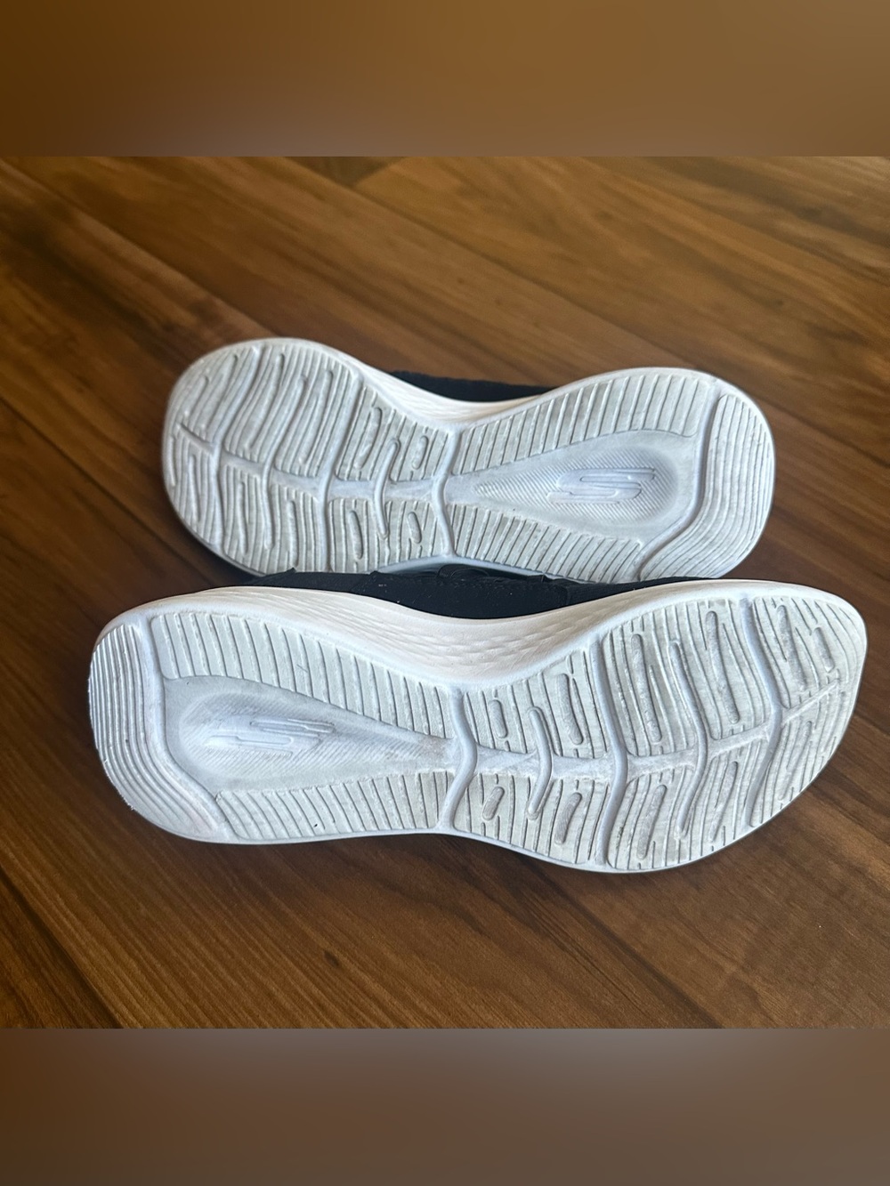 Skechers Skech-Lite Pro Black White Slip On Sneakers Womens Size 6.5 - Picture 4 of 5